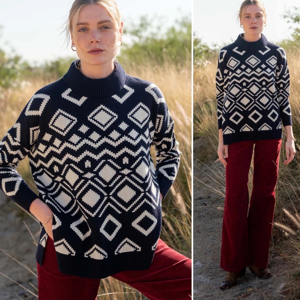 NWT Mersea Sun Valley Mock Neck Sweater Navy Cream One Size